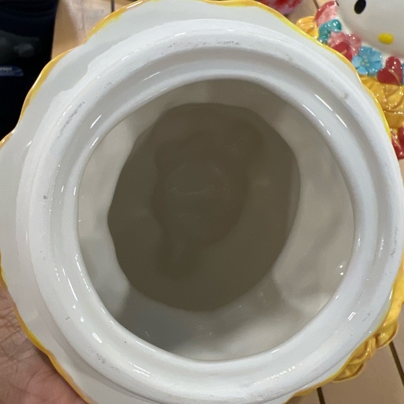 Hello Kitty pineapple canister - Picture 5 of 7